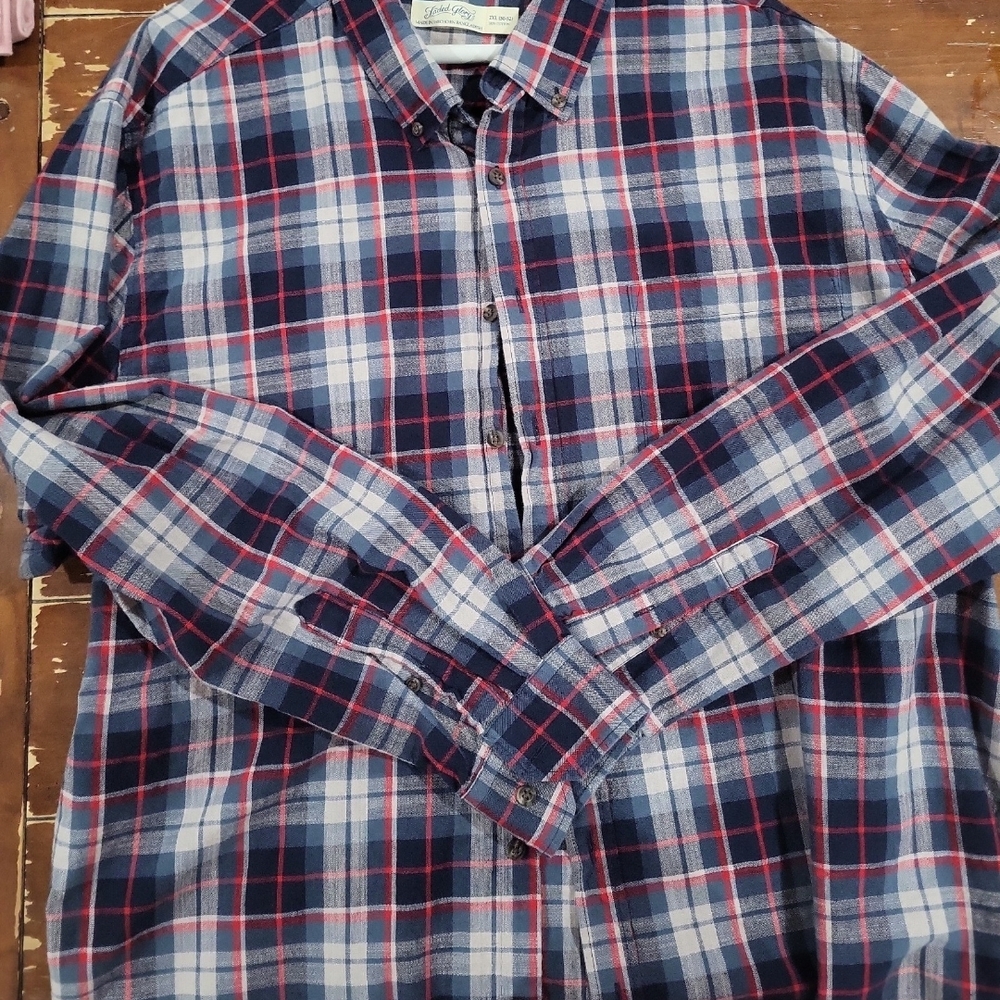 Faded Glory Navy Blue, White & Red Plaid Button-Down Shirt